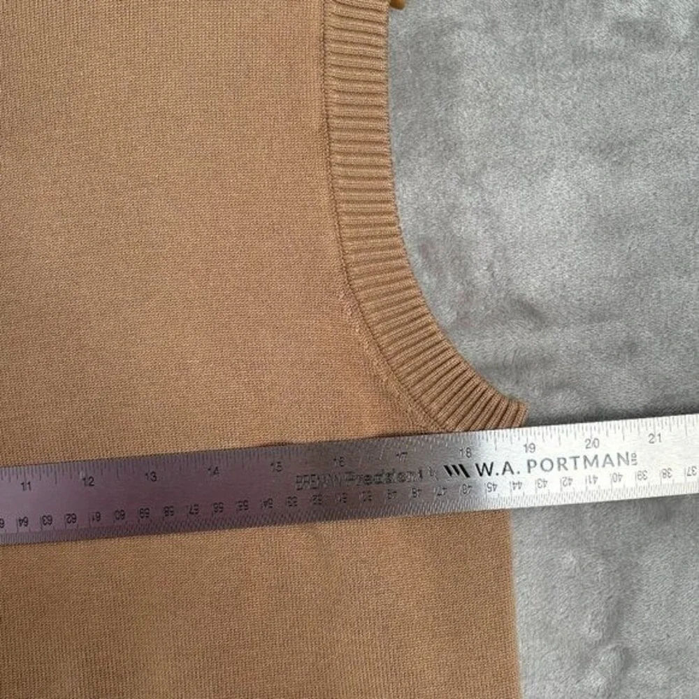 Paul Jones Men Viscose Blend Argyle Sweater Vest Size Medium Tan Academia Preppy